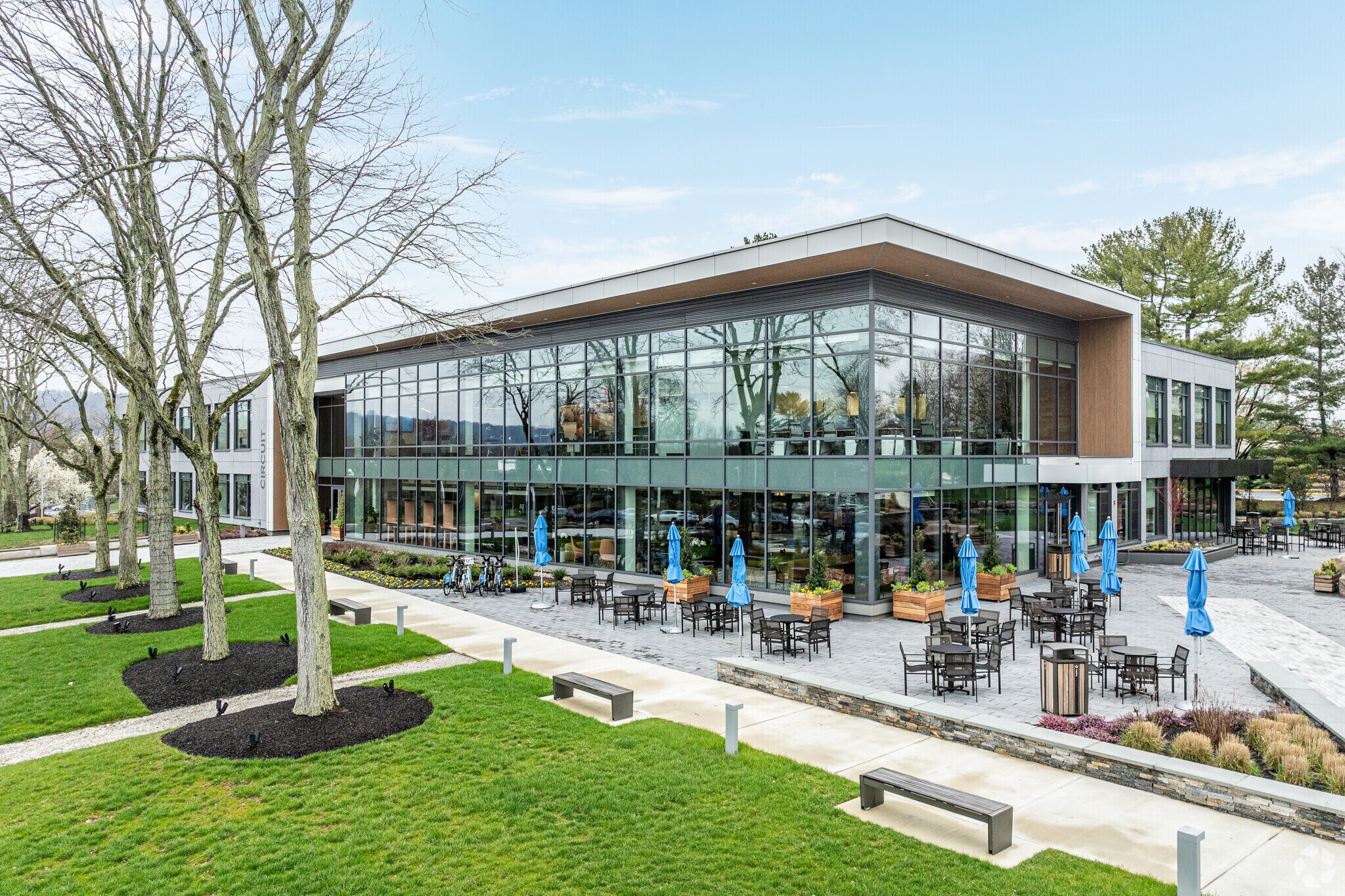 851 Duportail Rd, Chesterbrook, PA for sale Primary Photo- Image 1 of 1