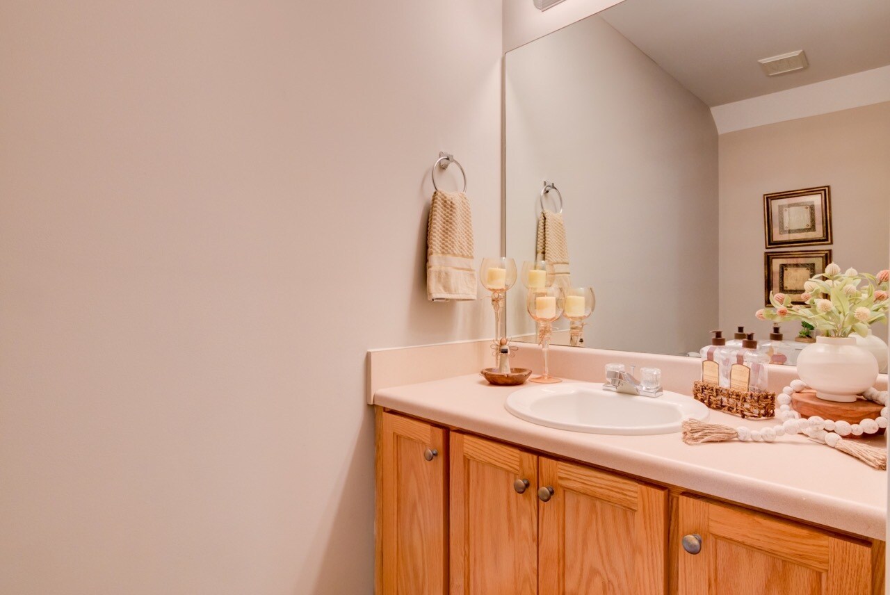 109 Creekside Dr NW, Calhoun, GA 30701