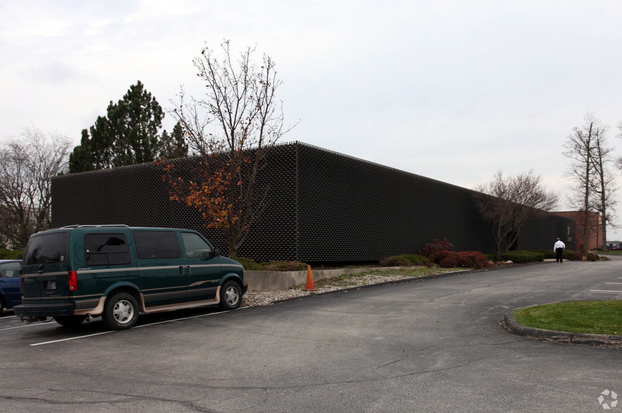 3702 Rupp Dr, Fort Wayne, IN for sale Primary Photo- Image 1 of 1