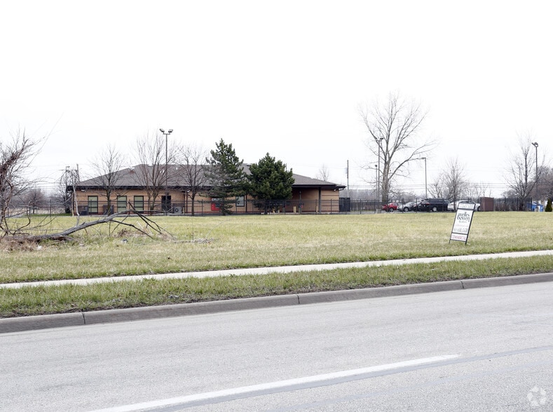 3832, 3862, 3904 AIRPORT HIGHWAY -LAND portfolio of 3 properties for sale on LoopNet.com - Primary Photo - Image 1 of 3