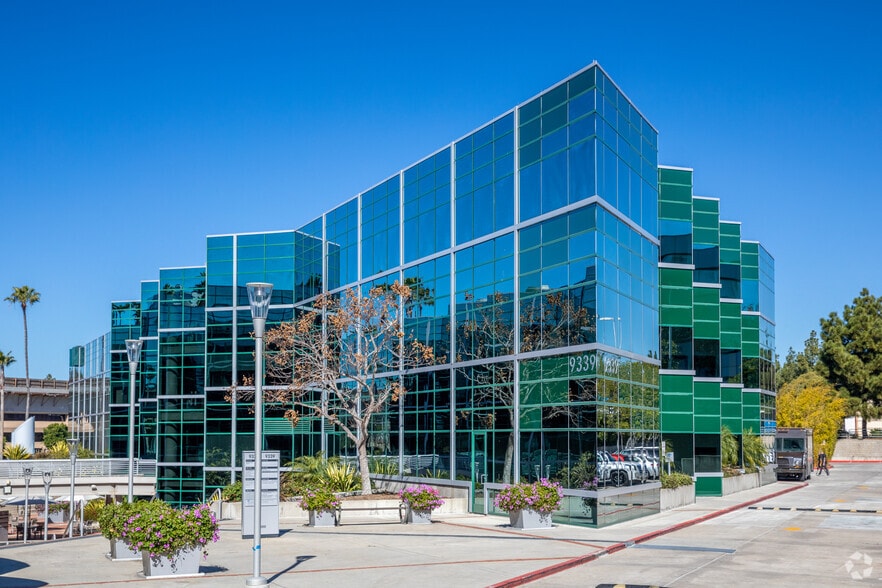 9339 Genesee Ave, San Diego, CA for sale - Primary Photo - Image 1 of 1