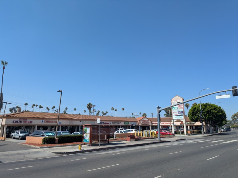 5130-5150 Huntington Dr, Los Angeles, CA for lease - Building Photo - Image 3 of 5