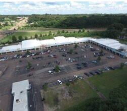 Oxford East Outlet, Oxford, MS - aerial  map view