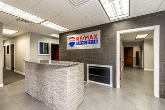 More details for 3709 N Harrison St, Davenport, IA - Office for Sale