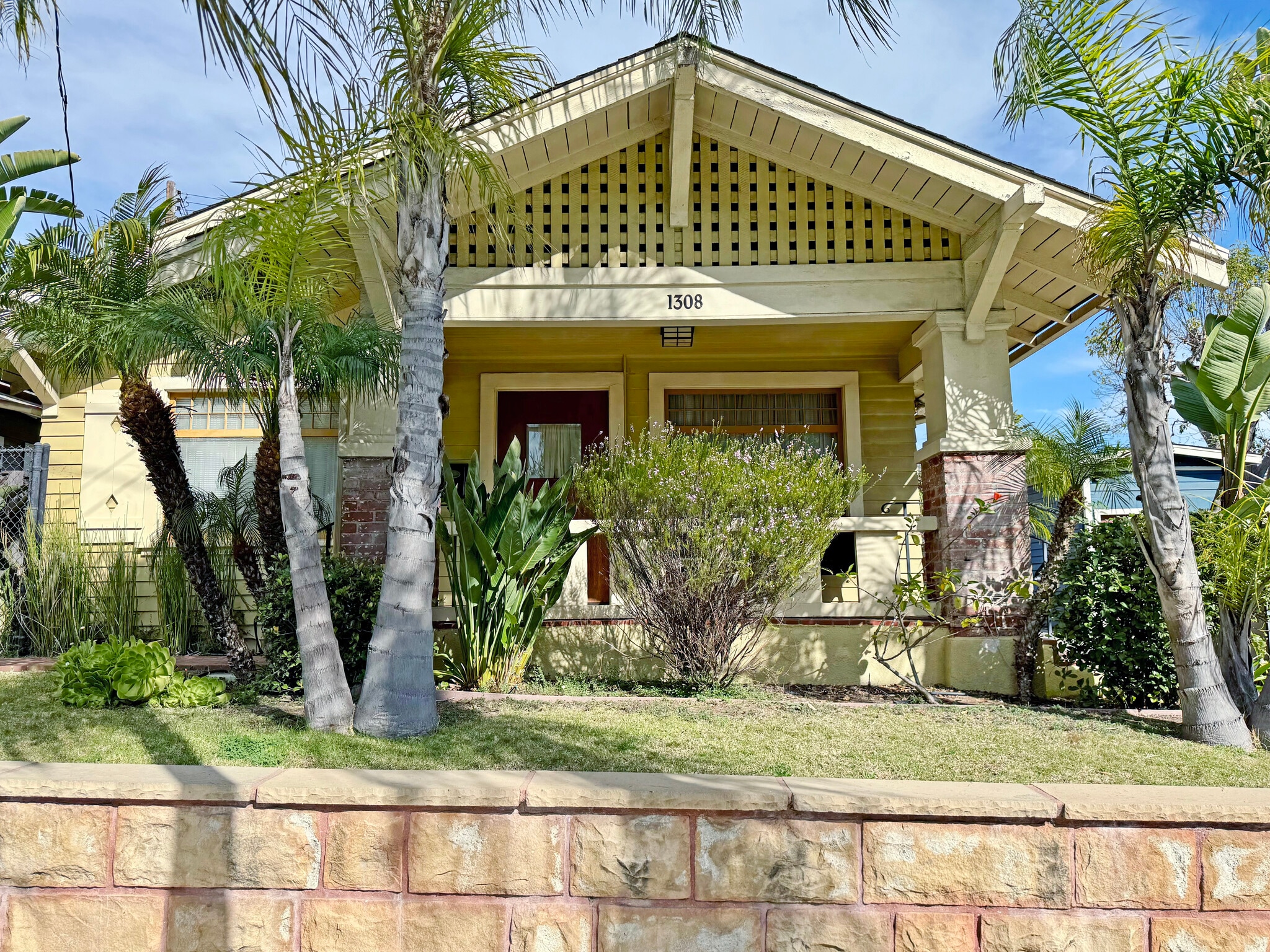 1308 De la Vina St, Santa Barbara, CA for sale Primary Photo- Image 1 of 2