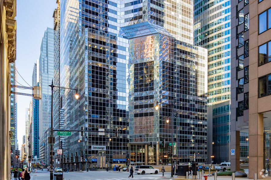 1 S Wacker Dr, Chicago, IL for lease - Building Photo - Image 1 of 7