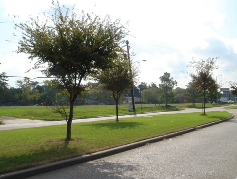 2800 Mangum Rd, Houston, TX for lease - Primary Photo - Image 1 of 4