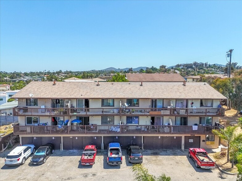 840 Sinkler Way, Vista, CA for sale - Building Photo - Image 1 of 22