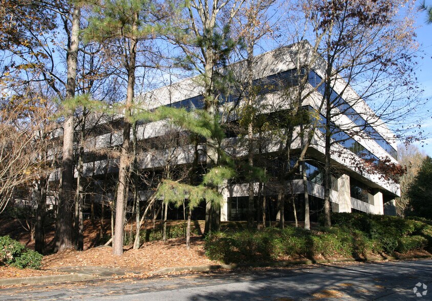 2300 Lake Park Dr SE, Smyrna, GA for lease - Building Photo - Image 2 of 14