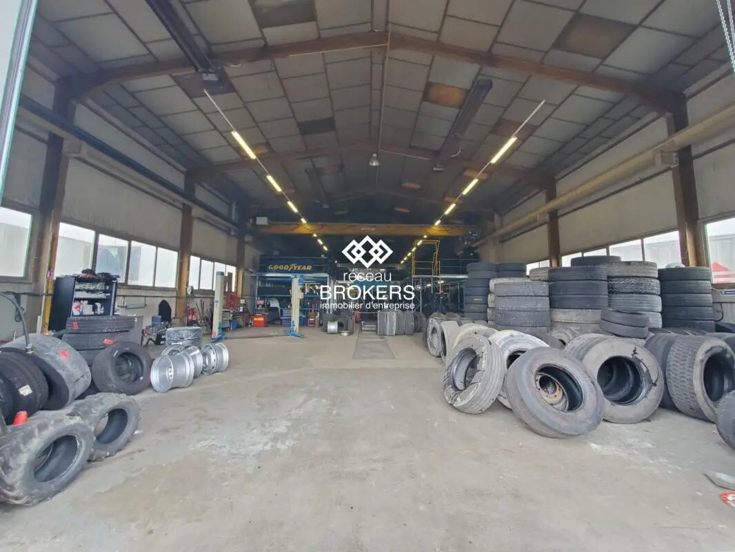 Industrial in Charvonnex for lease Interior Photo- Image 1 of 5