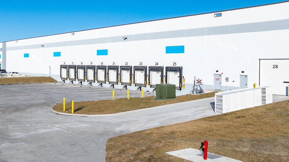 4210 W 67th St, Anderson, IN for sale - Building Photo - Image 2 of 3