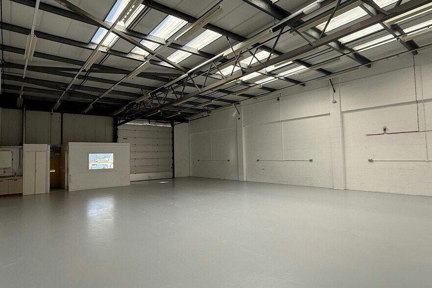 Kembrey Park, Swindon for lease - Building Photo - Image 2 of 3