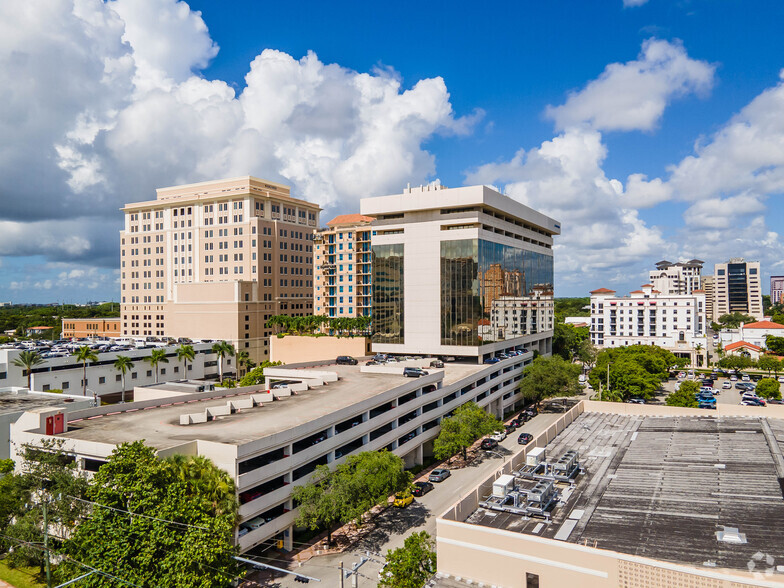 2655 Le Jeune Rd, Coral Gables, FL for lease - Building Photo - Image 2 of 17