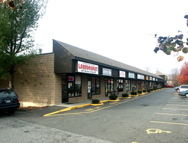 30 Germantown Rd, Danbury, CT for lease - Building Photo - Image 2 of 7