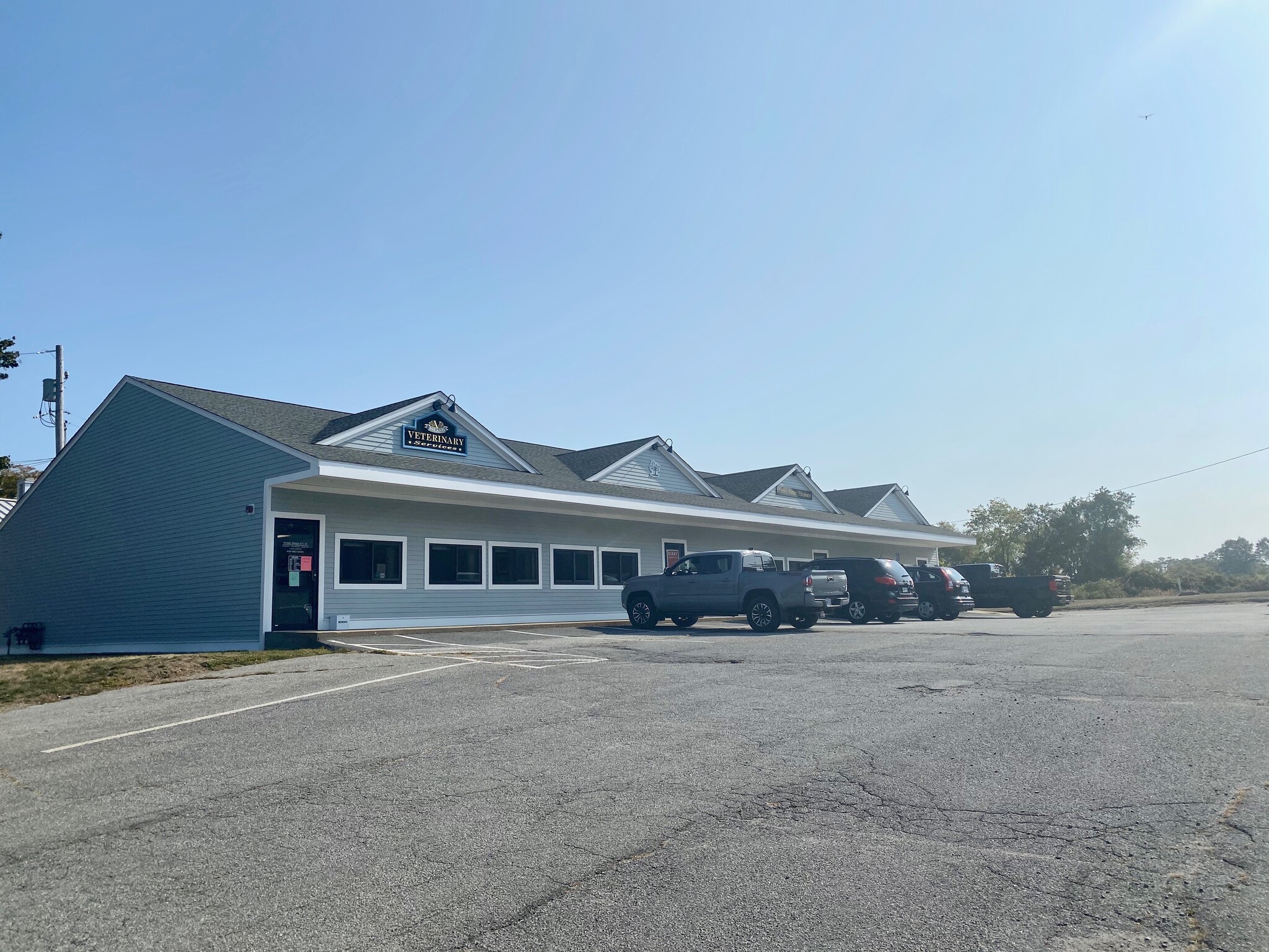 2477 E Main Rd, Portsmouth, RI for sale Building Photo- Image 1 of 1