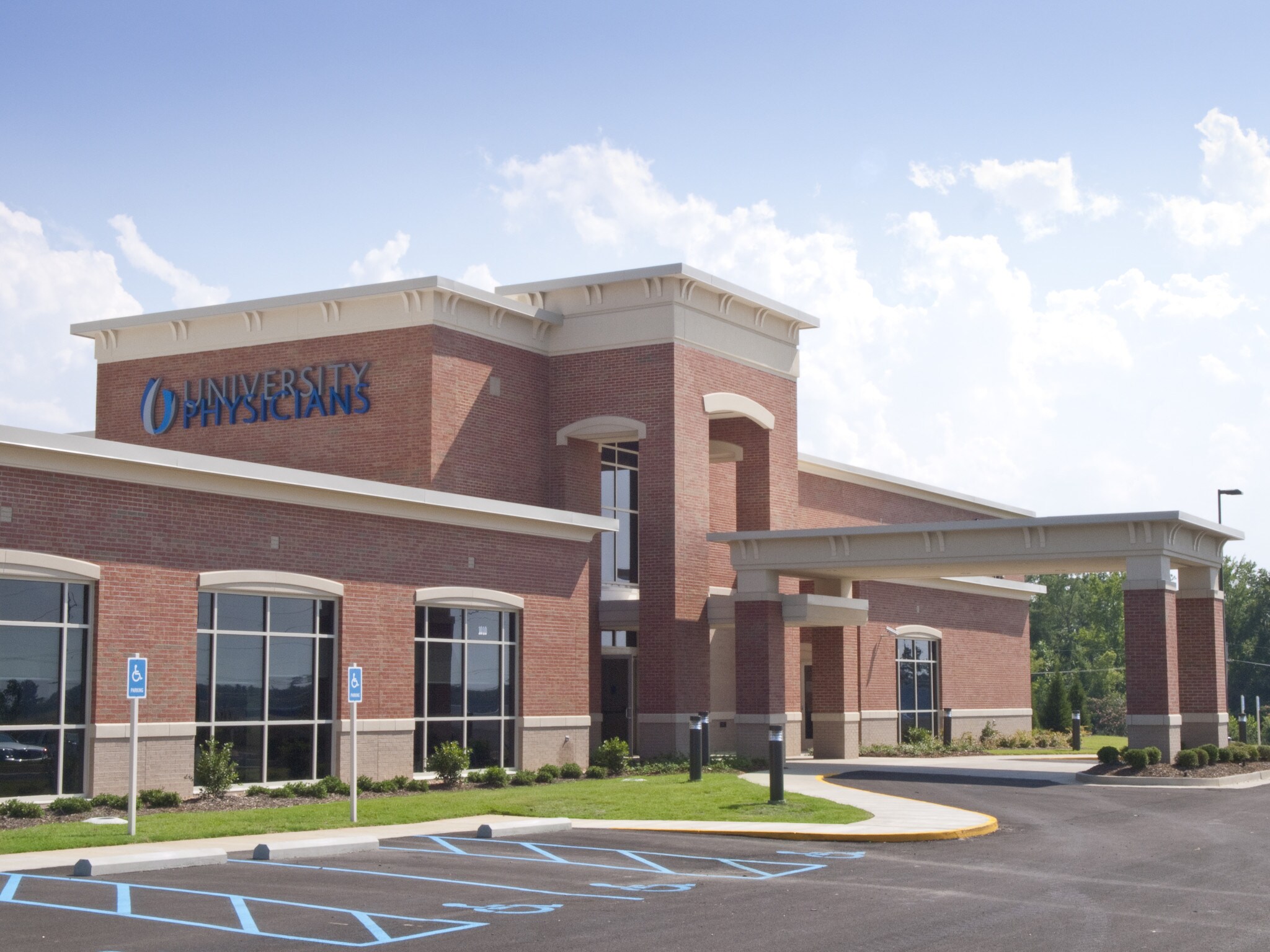 1010 Lakeland Pl, Flowood, MS for sale Primary Photo- Image 1 of 1