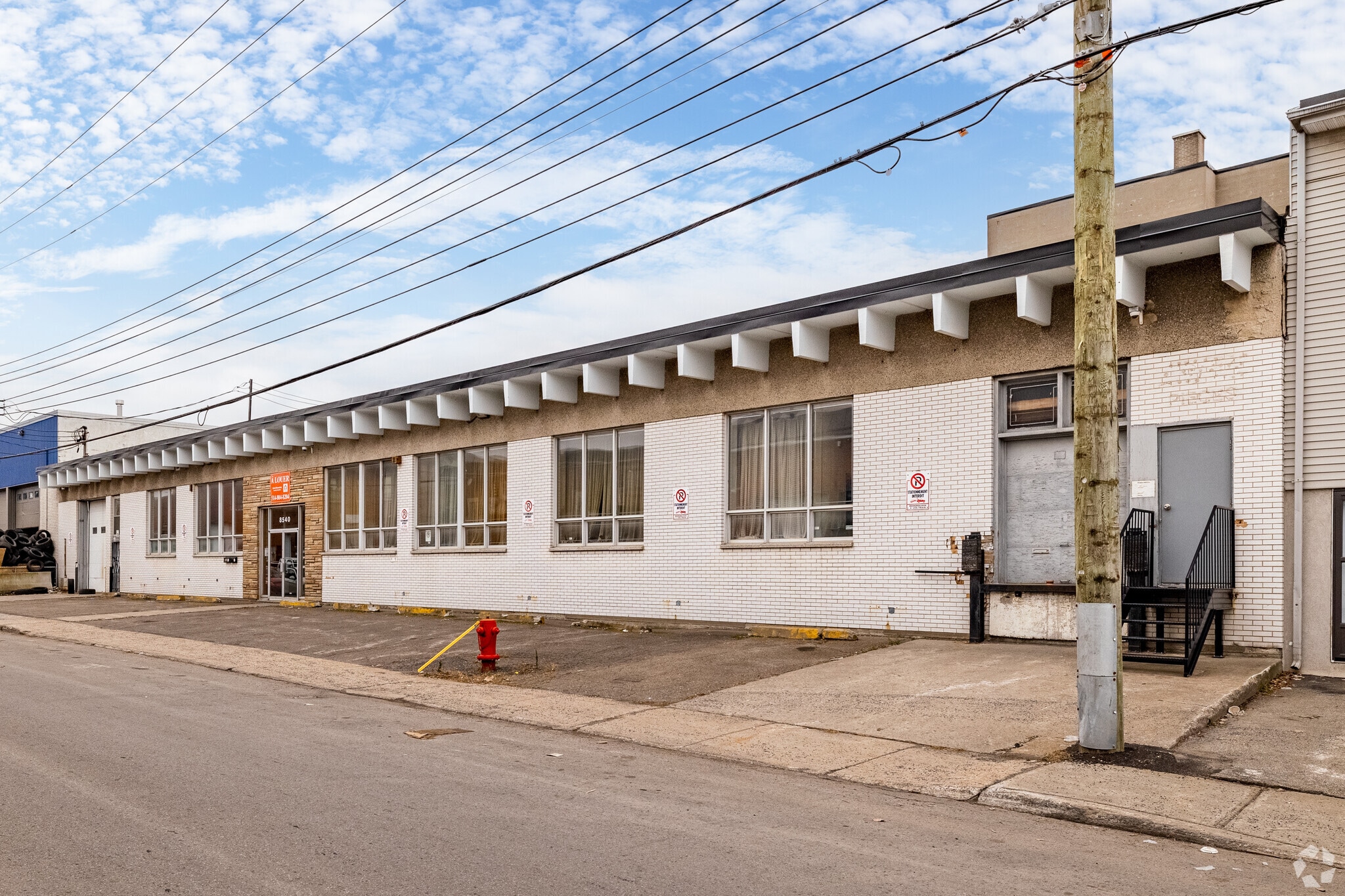 8540 10e Av, Montréal, QC for lease Primary Photo- Image 1 of 26