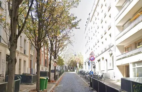 Retail in Paris for lease - Building Photo - Image 2 of 3