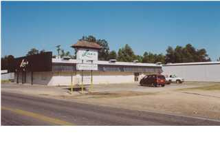 1217 Highway 352, Henderson, LA for sale Primary Photo- Image 1 of 1