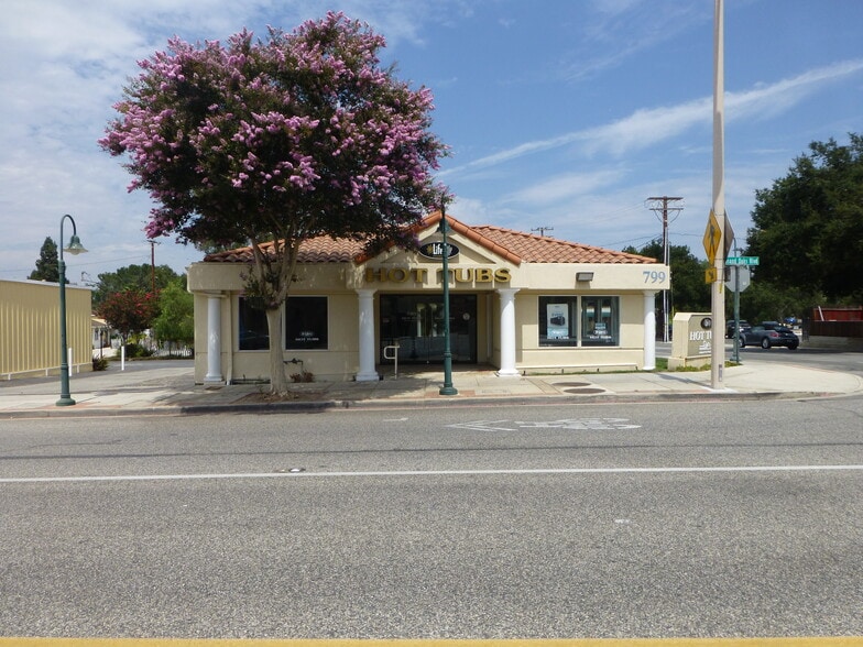 799 E Thousand Oaks Blvd, Thousand Oaks, CA for lease - Building Photo - Image 2 of 4