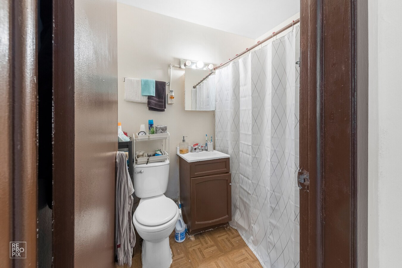 4846 Butterfield Rd, Hillside, IL 60162