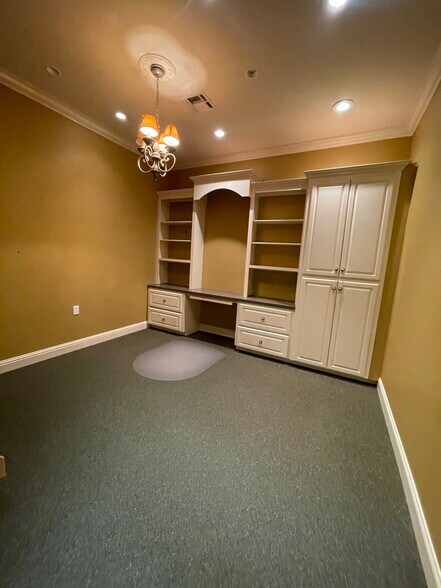 3421 Patrick St, Lake Charles, LA for lease - Building Photo - Image 2 of 3