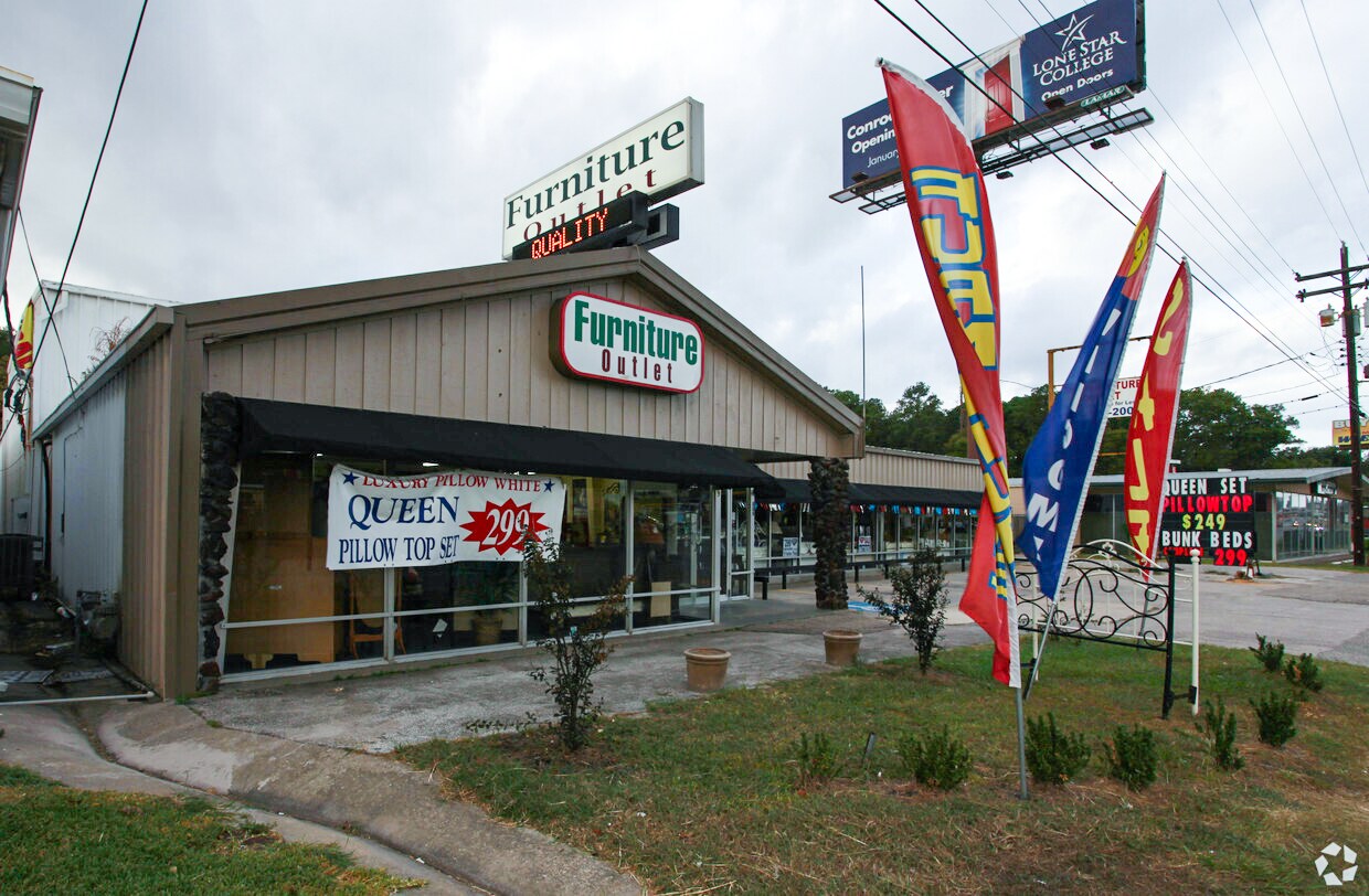 809 W Davis St, Conroe, TX for sale Building Photo- Image 1 of 1