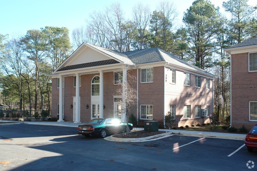 2453 Powder Springs Rd SW, Marietta, GA 30064