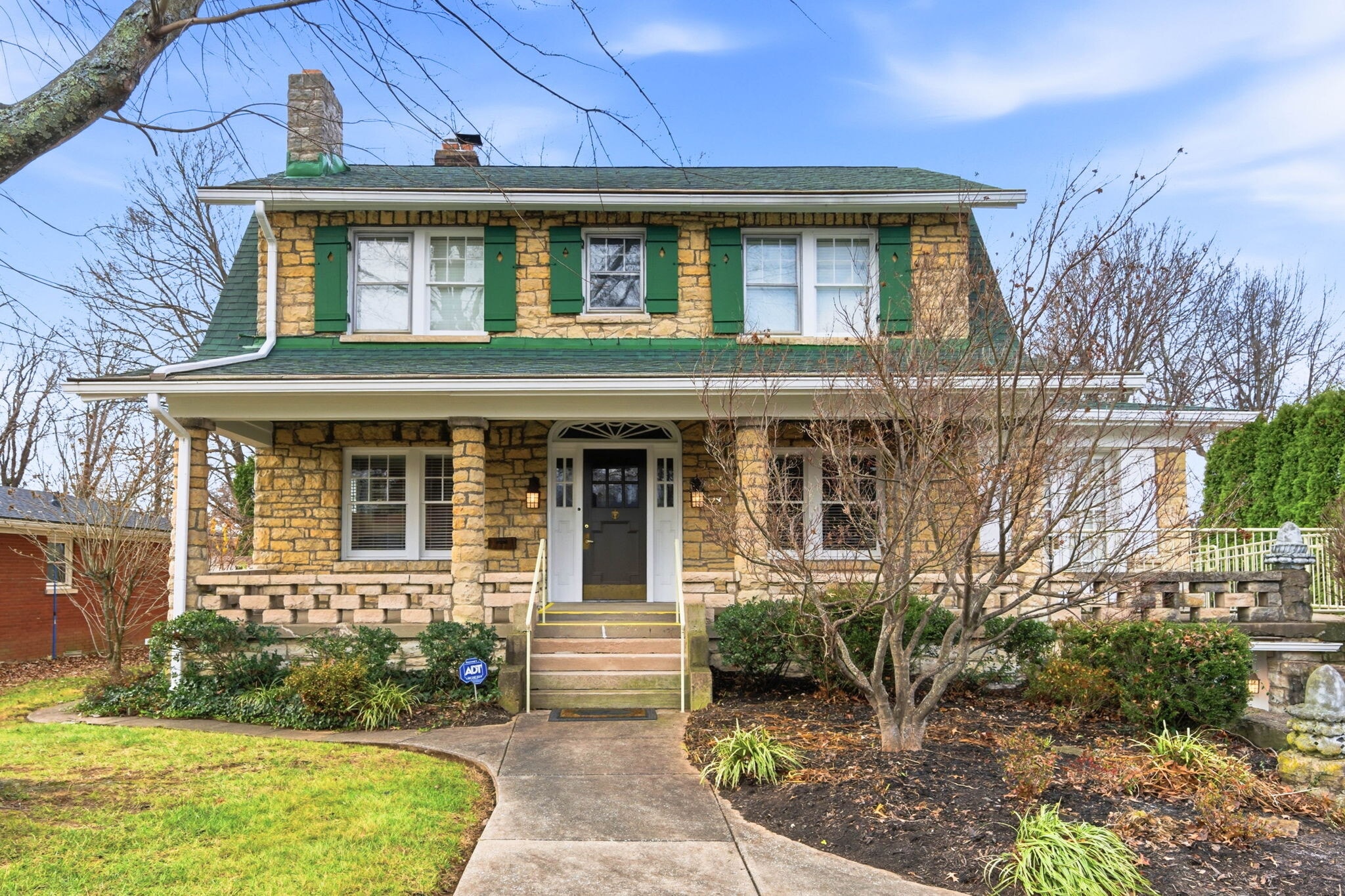 3208 College Dr, Louisville, KY for sale Building Photo- Image 1 of 91