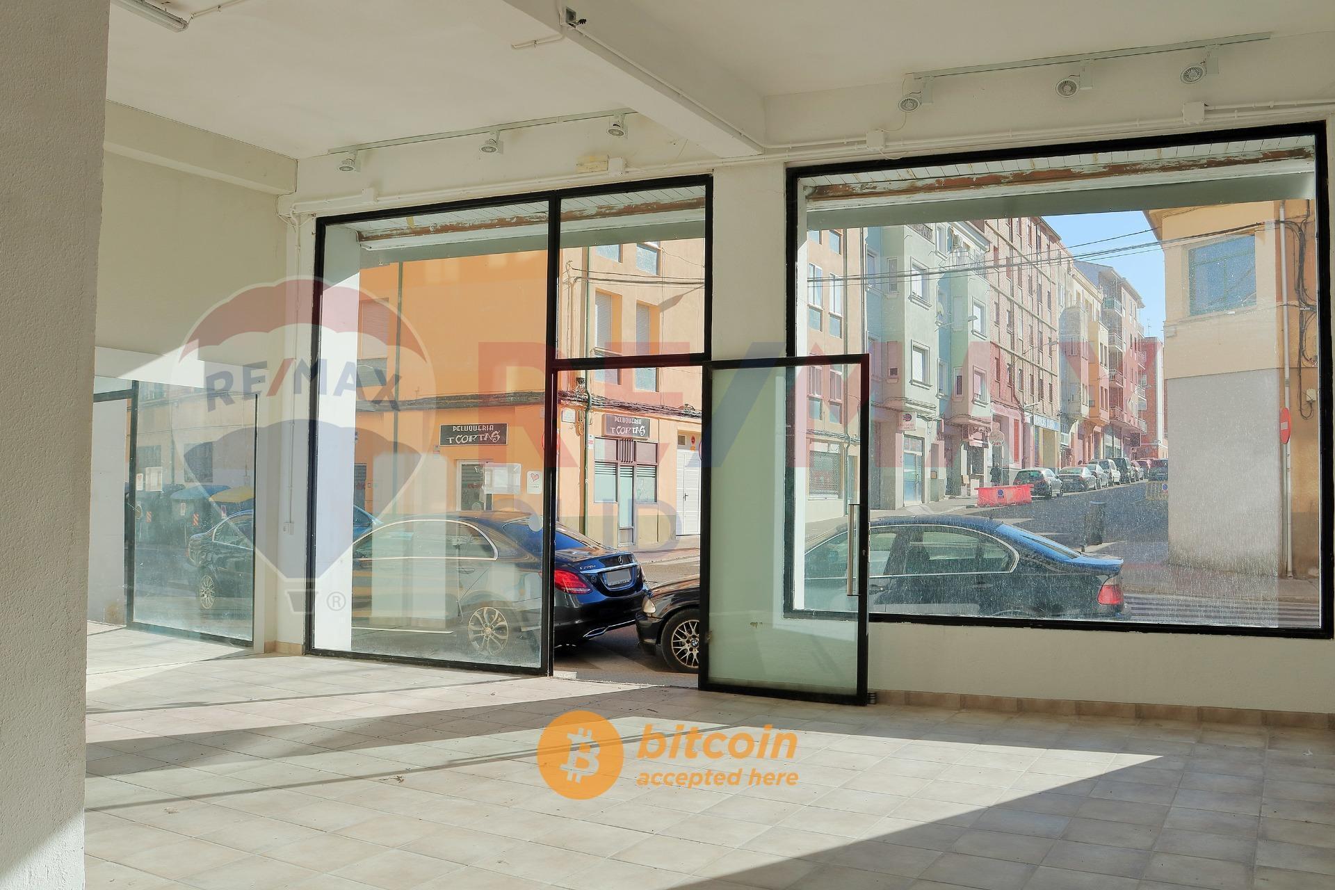 Retail in Zamora for sale Building Photo- Image 1 of 20