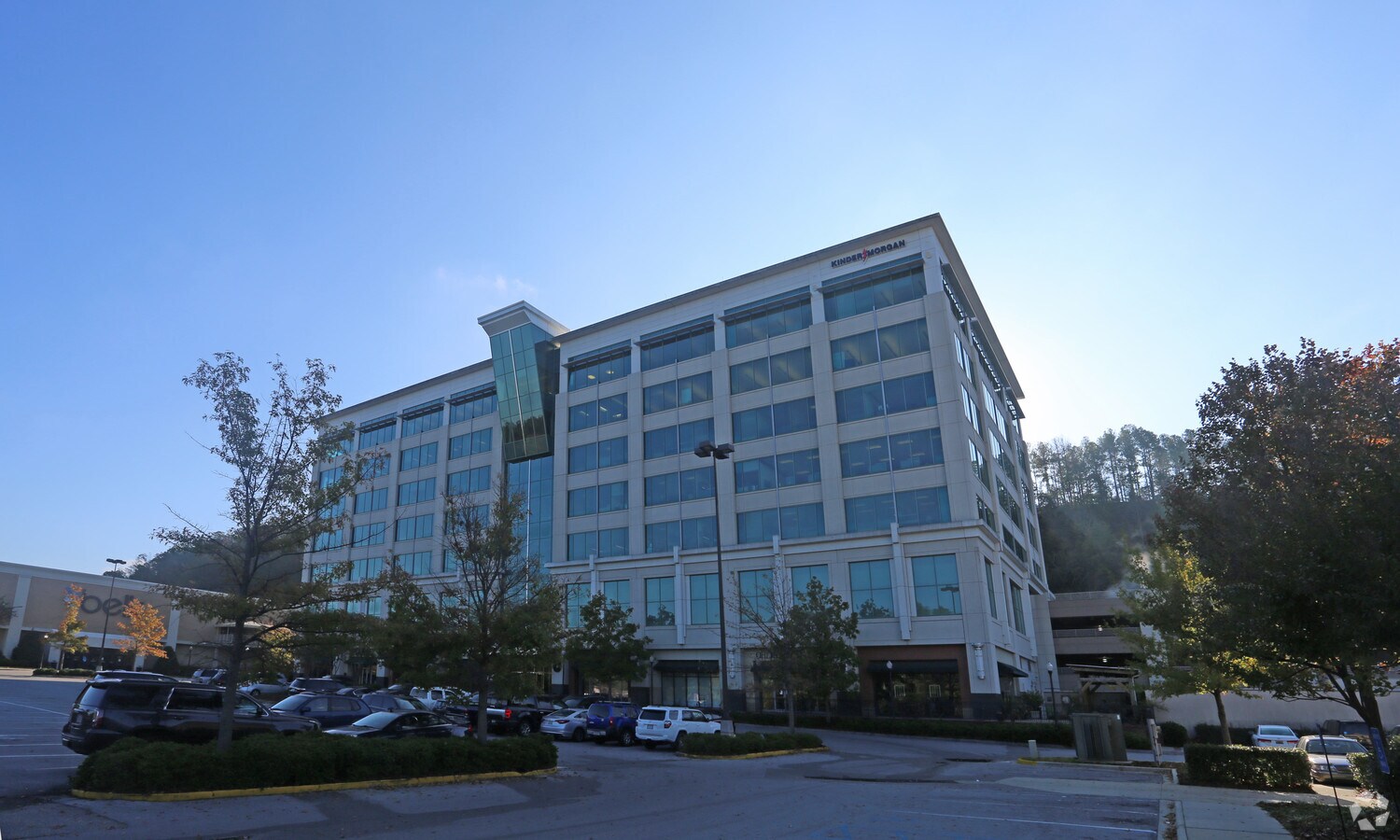 569 Brookwood Village Birmingham Al 35209 Brookwood Center Loopnet Com