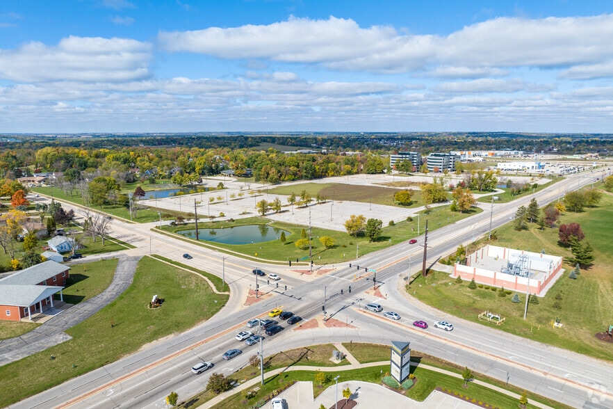 Edgewood Point Towers portfolio of 4 properties for sale on LoopNet.com - Building Photo - Image 3 of 23