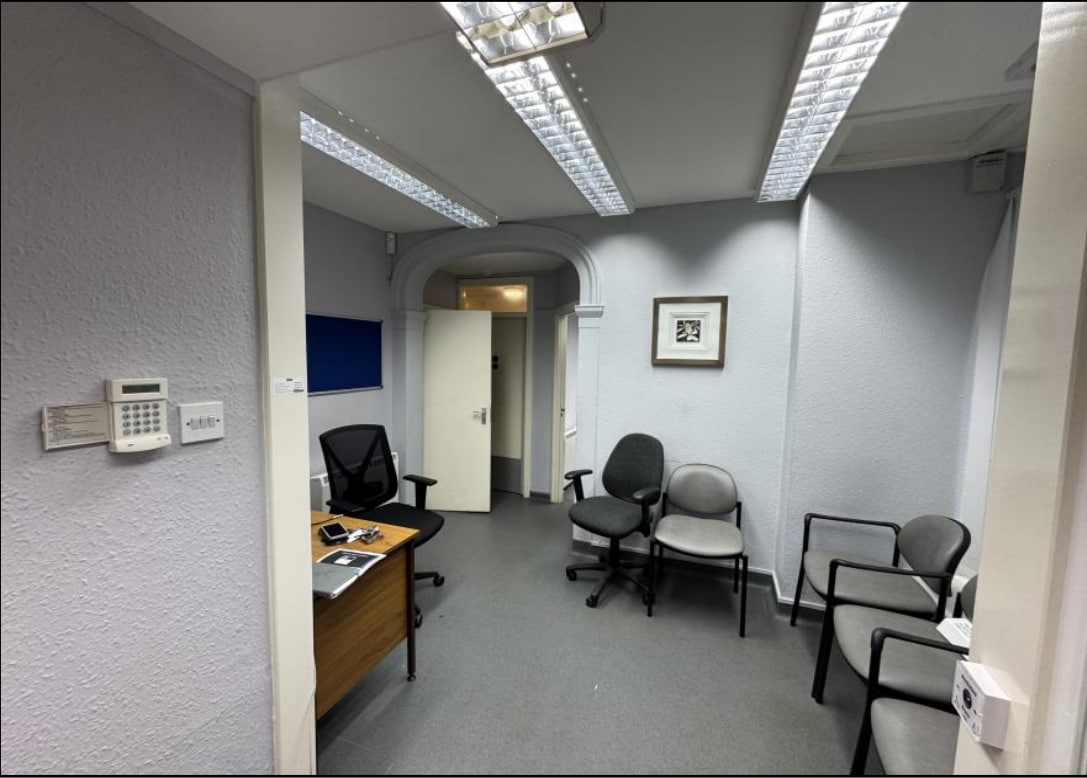 9-11 Alexandra Av, Kirkintilloch, EDU G66 5AW - Unit 11 -  - Interior Photo - Image 1 of 2