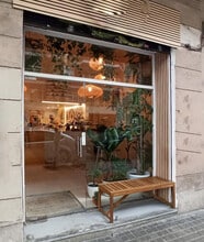 Retail in Barcelona, Barcelona for lease Interior Photo- Image 2 of 17