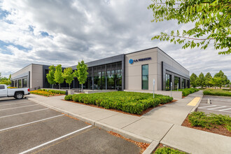 18105 SE Mill Plain Blvd, Vancouver, WA for lease Building Photo- Image 1 of 1