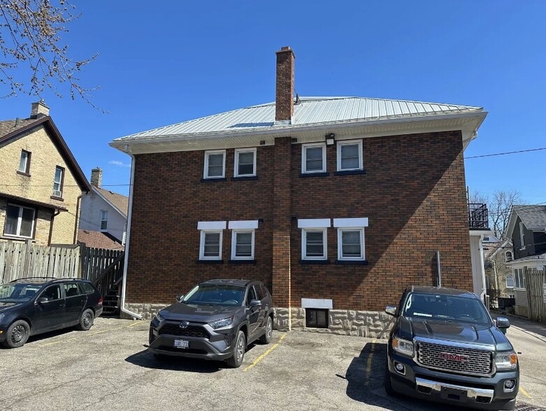 58 Madison Av N, Kitchener, ON for sale - Building Photo - Image 3 of 4