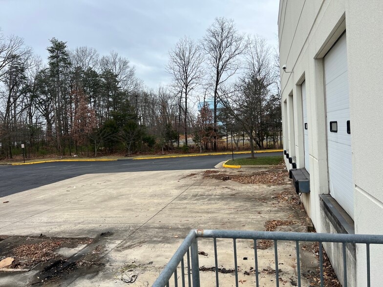 7689 Limestone Dr, Gainesville, VA for lease - Building Photo - Image 2 of 5