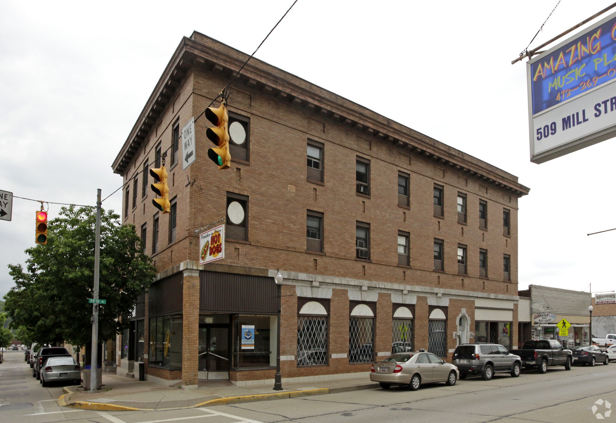 429-431 Mill St, Coraopolis, PA for sale Primary Photo- Image 1 of 1