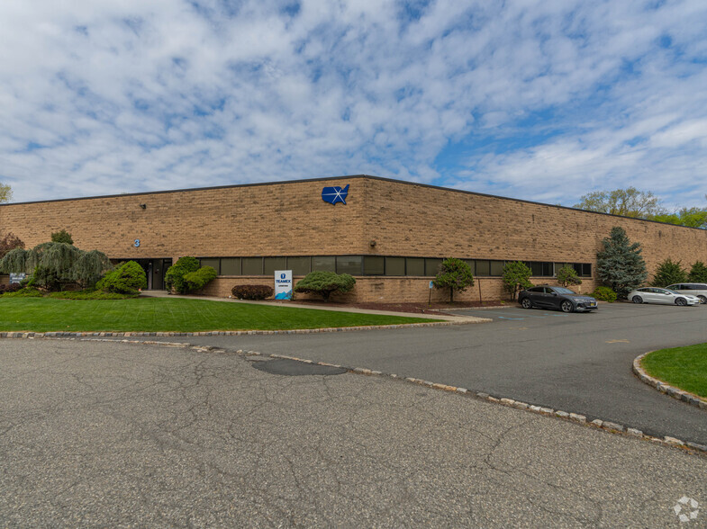 3 Sperry Rd, Fairfield, NJ for lease - Building Photo - Image 1 of 6