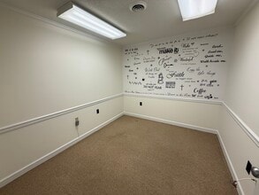 313 Trindale Rd, High Point, NC for lease Interior Photo- Image 2 of 7