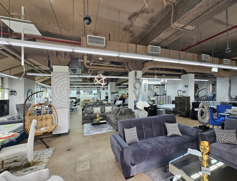 837 Washington Ave, Bronx, NY for lease - Building Photo - Image 2 of 5