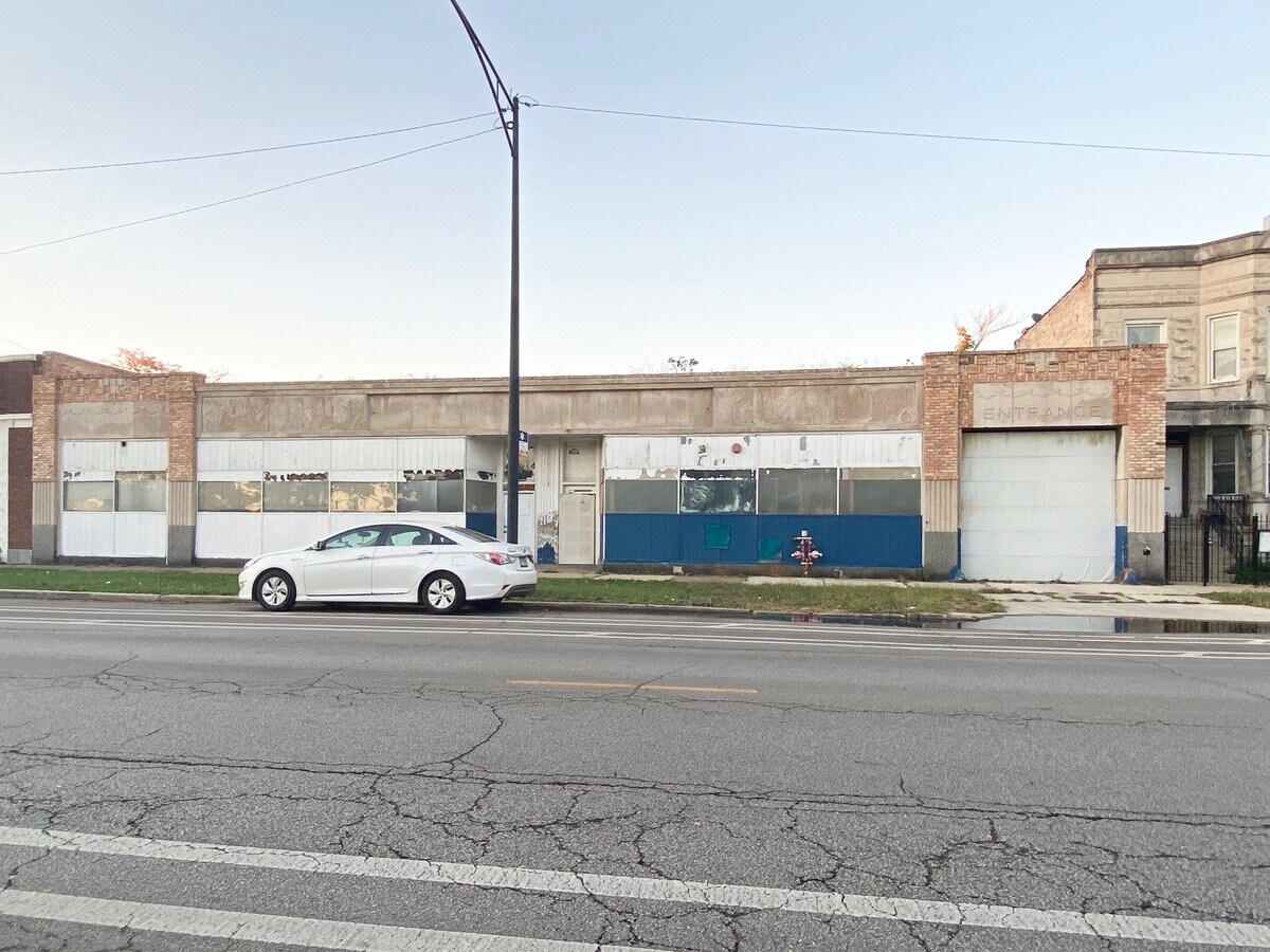 4654 W Washington Blvd, Chicago, IL 60644