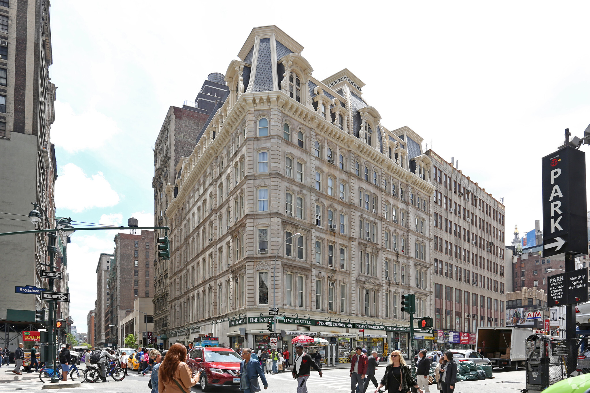 34-44 W 31st St, New York, NY for lease Building Photo- Image 1 of 10