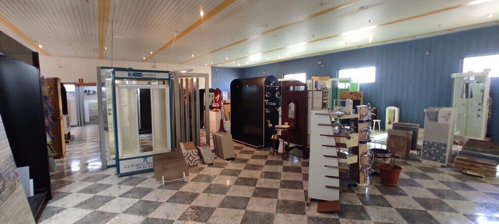 Industrial in Malpartida de Cáceres, Cáceres for sale - Building Photo - Image 3 of 27