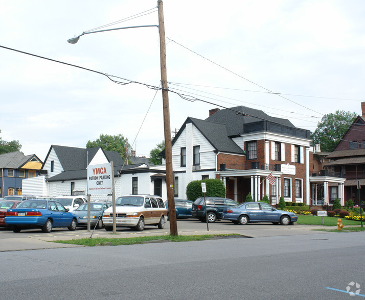 331 Elmira St, Williamsport, PA for sale - Primary Photo - Image 1 of 1