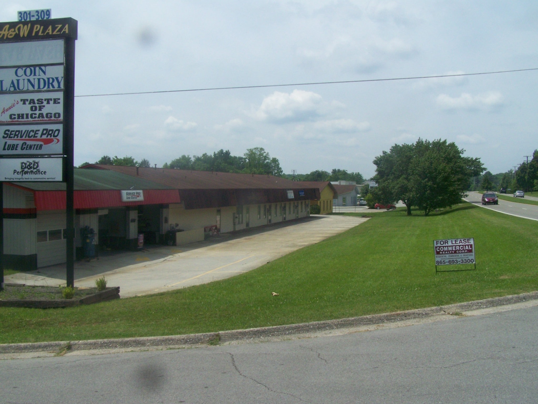 301-309 Oak Ridge Tpke, Oak Ridge, TN for sale Building Photo- Image 1 of 8