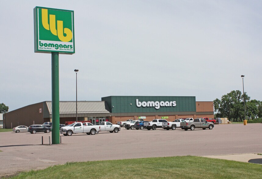 1525 W Business Us Hwy 60, Dexter, MO 63841