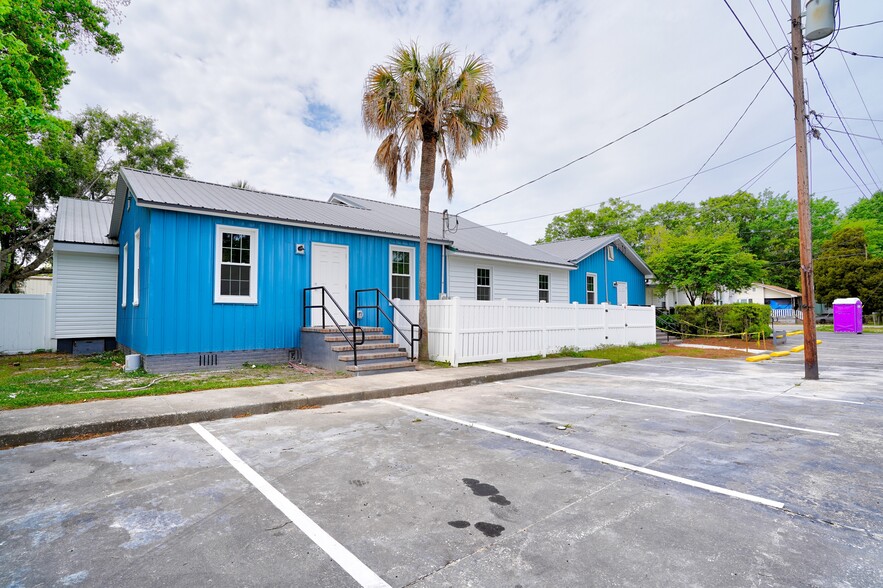 4142 Dorchester Rd, Charleston, SC for sale - Building Photo - Image 1 of 1