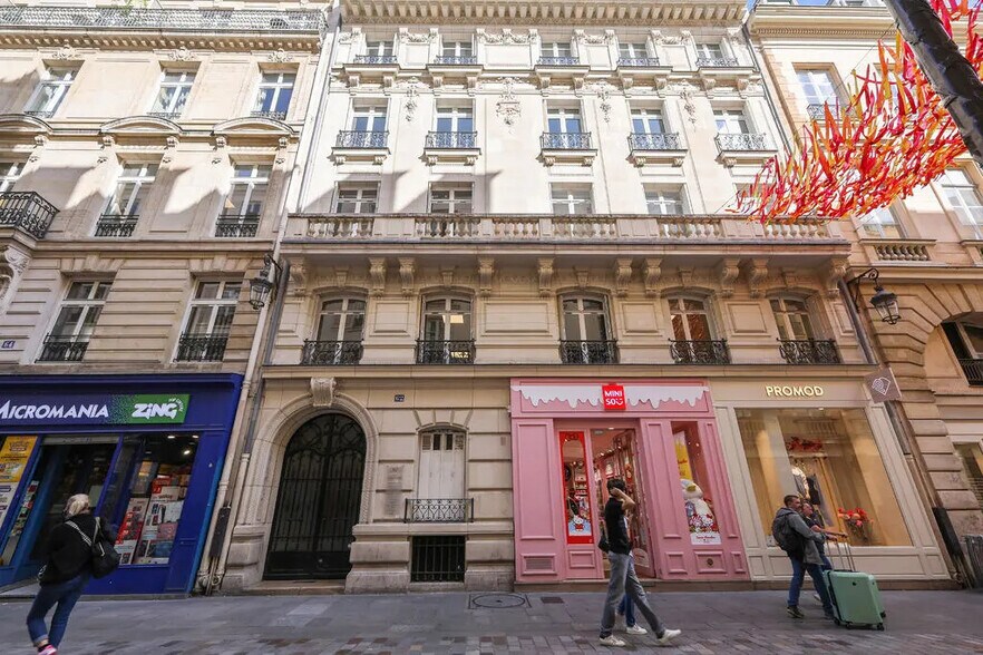 62 Rue De Caumartin, Paris for lease - Building Photo - Image 1 of 17