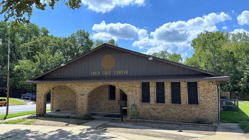 1500 W Crawford St, Denison, TX for sale - Building Photo - Image 2 of 24